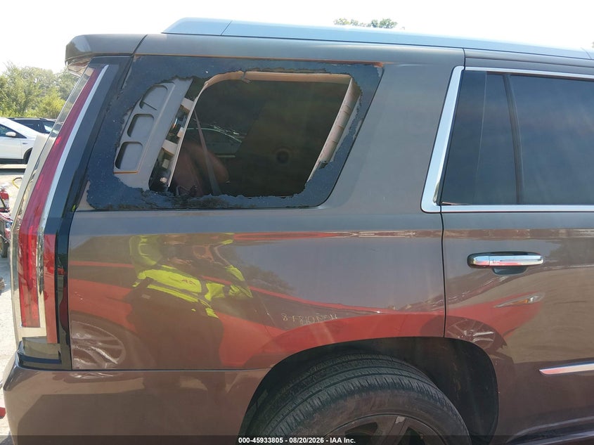 2015 CADILLAC ESCALADE auction photo 6