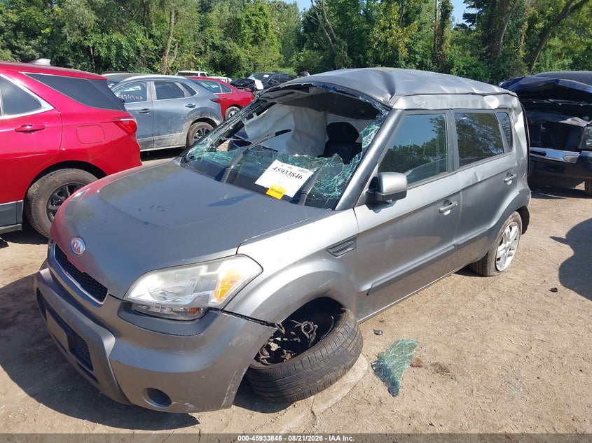 2011 Kia Soul, Left & Right Side, IAAI, VIN KNDJT2A2XB7254719 — photo 2