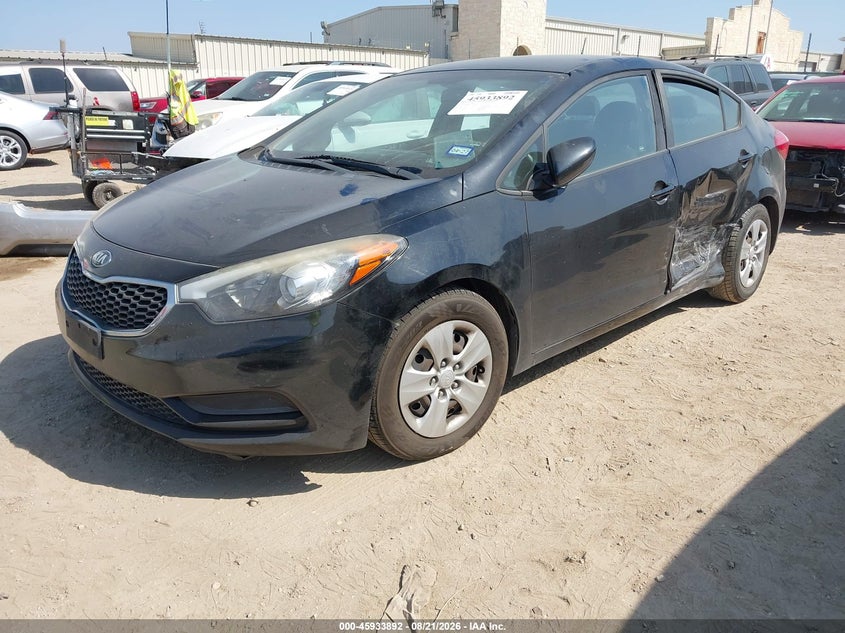 2016 Kia Forte, Левый бок, IAAI, VIN KNAFK4A66G5584185 — фото 2