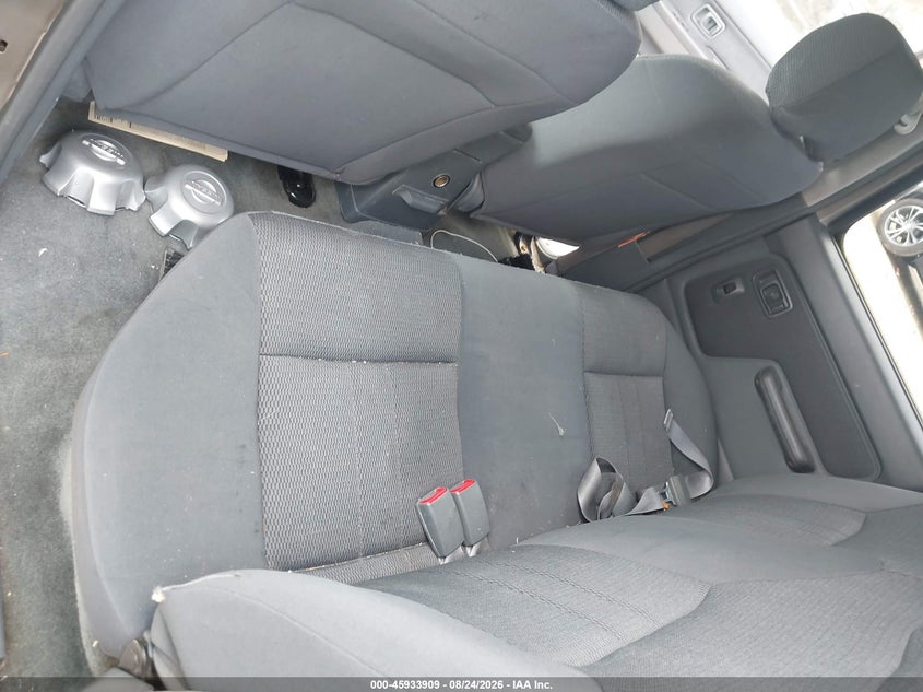2004 NISSAN FRONTIER auction photo 8