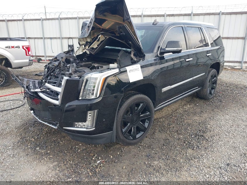 2018 Cadillac Escalade, Front End, IAAI, VIN 1GYS4CKJ3JR390197 — photo 2