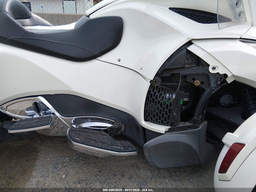 2015 CAN-AM SPYDER ROADSTER auction photo 8