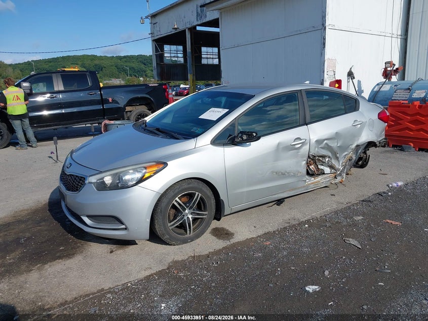 2016 Kia Forte, Удар сзади, IAAI, VIN KNAFK4A66G5614415 — фото 2