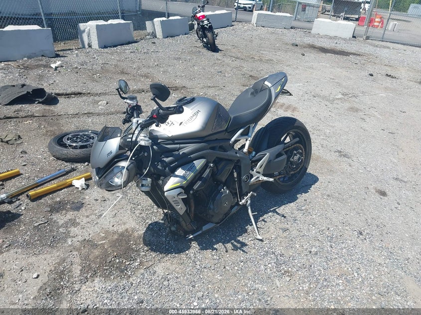 TRIUMPH SPEED TRIPLE 2022