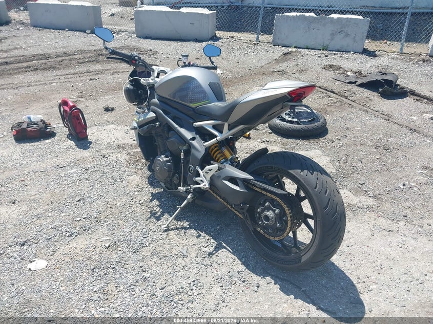 TRIUMPH SPEED TRIPLE 2022