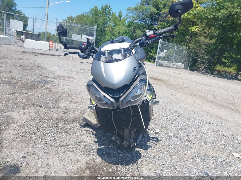 TRIUMPH SPEED TRIPLE 2022
