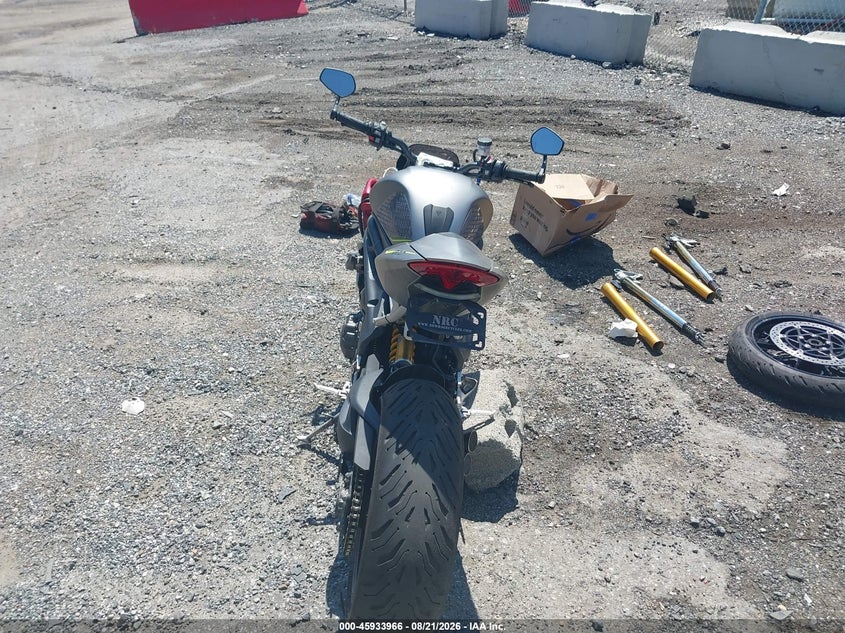 TRIUMPH SPEED TRIPLE 2022