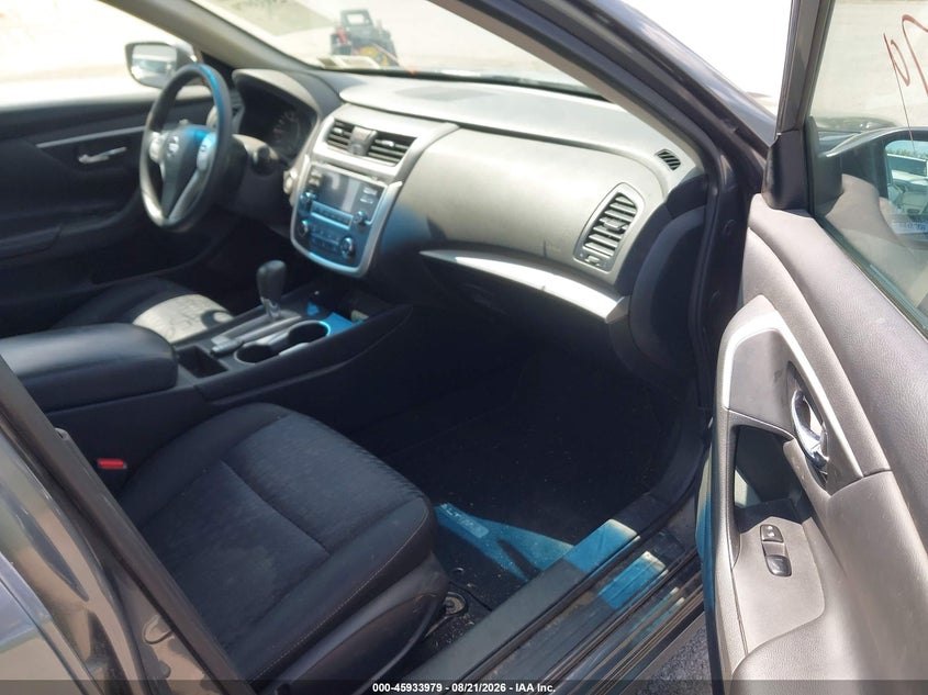 2017 NISSAN ALTIMA auction photo 5