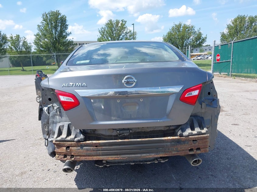 2017 NISSAN ALTIMA auction photo 6