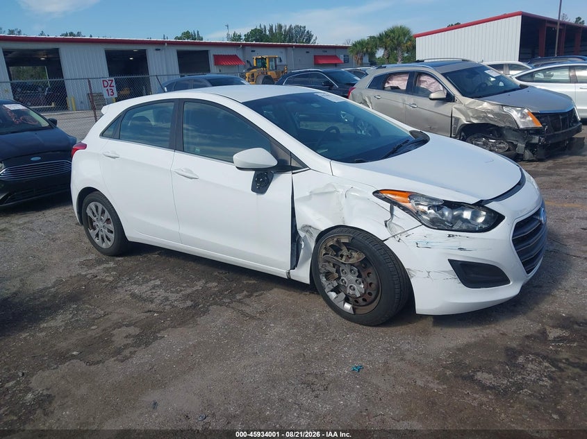 2017 HYUNDAI ELANTRA GT auction photo 1
