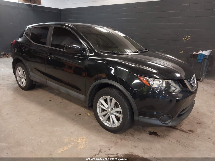 2017 NISSAN ROGUE SPORT auction photo 1