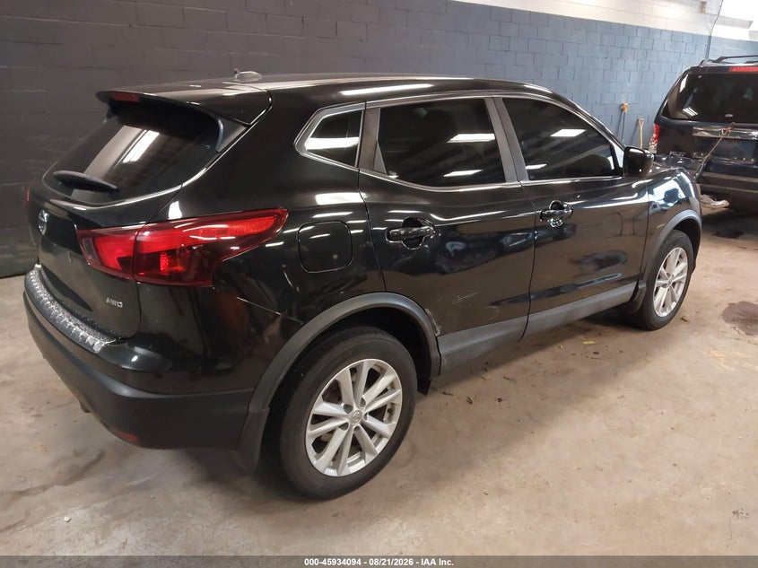 2017 NISSAN ROGUE SPORT auction photo 4