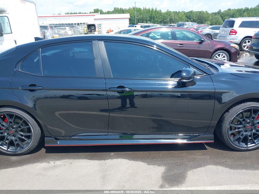 TOYOTA CAMRY - zdjęcie 13