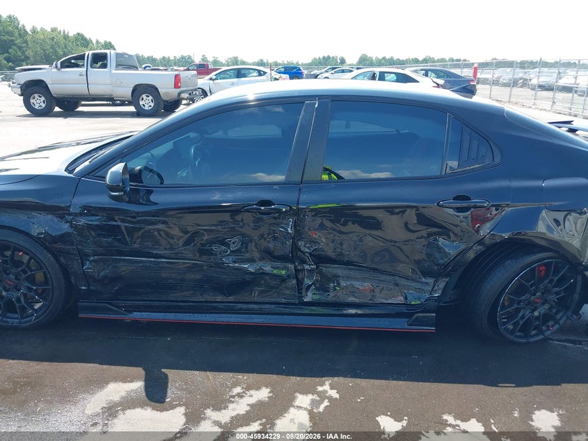 TOYOTA CAMRY - zdjęcie 14