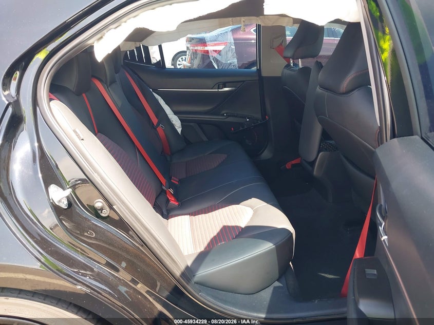 TOYOTA CAMRY - zdjęcie 8