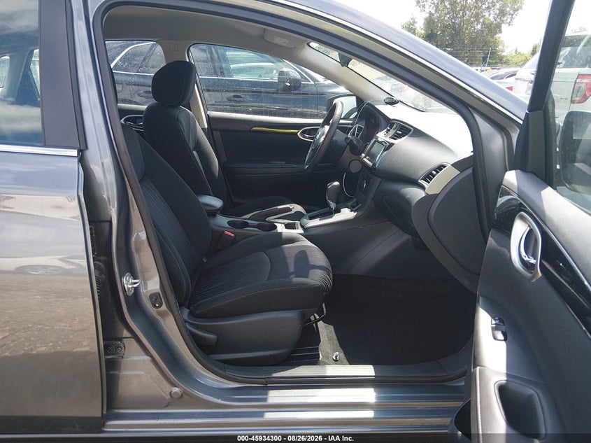 2019 NISSAN SENTRA auction photo 5