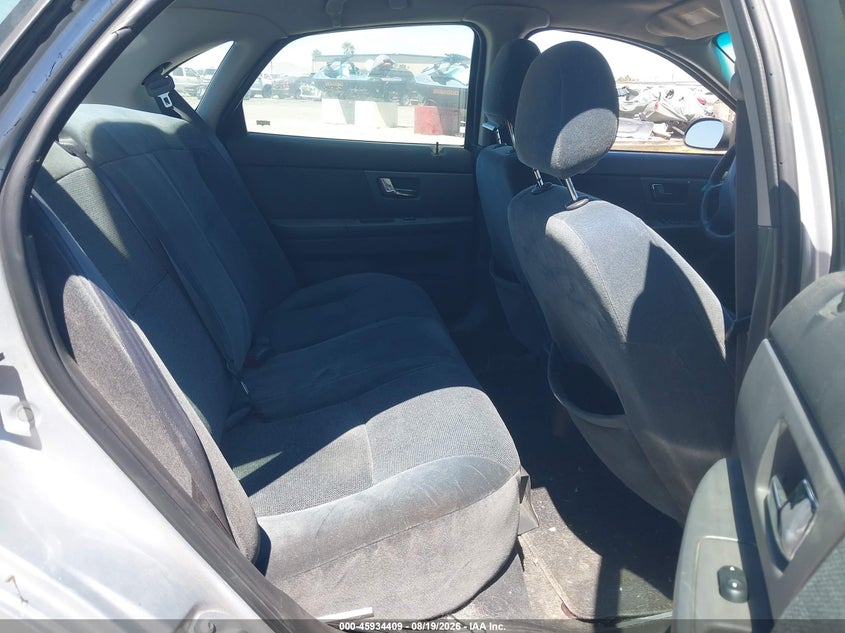 2002 FORD TAURUS auction photo 8
