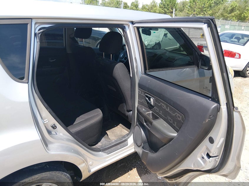 2013 KIA SOUL auction photo 8