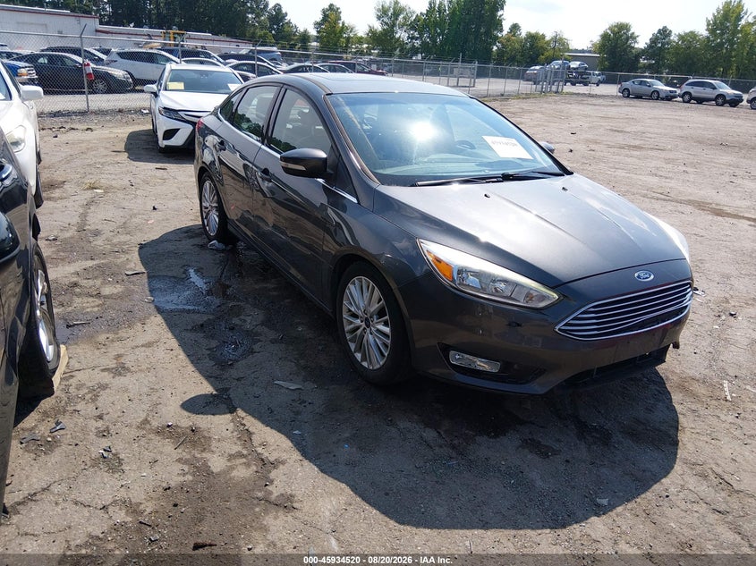 Vin: 1fadp3j27hl236692, lot: 46433661, ford focus titanium 2017 img_1