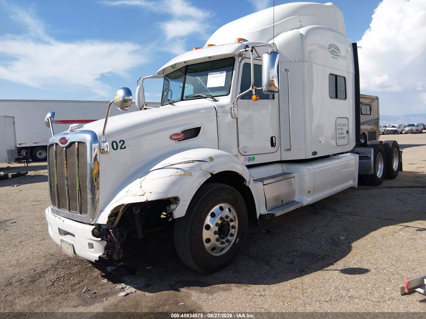 2011 PETERBILT 386 auction photo 2