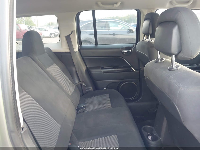 2014 JEEP PATRIOT LATITUDE - zdjęcie 8