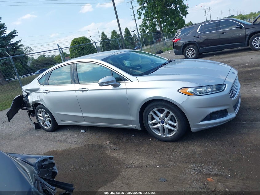 2015 FORD FUSION SE · Фото 13