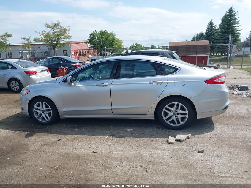 2015 FORD FUSION SE · Фото 14