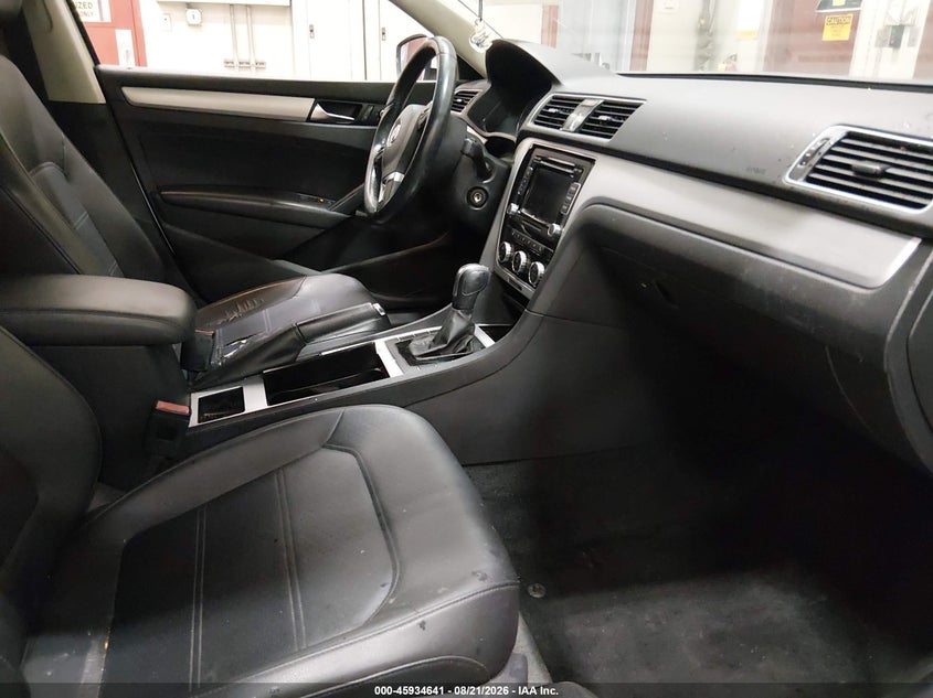 2012 VOLKSWAGEN PASSAT SEDAN 2.5L I-5 DOHC, VVT, 170HP