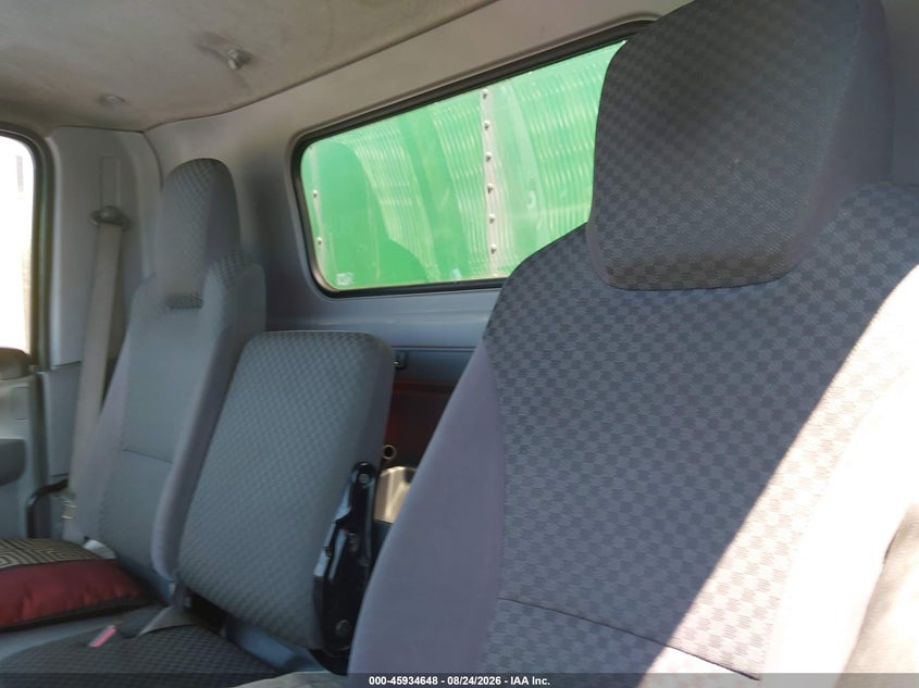 2013 ISUZU NPR HD auction photo 6