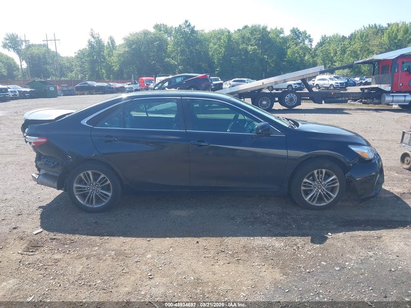 TOYOTA CAMRY - zdjęcie 13