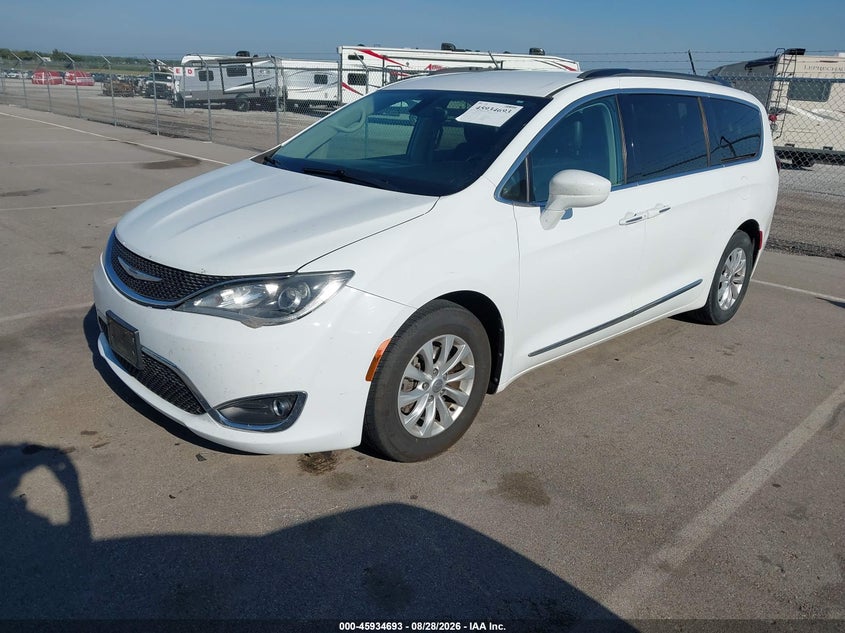 CHRYSLER PACIFICA 2017 VIN 2C4RC1BG3HR576231