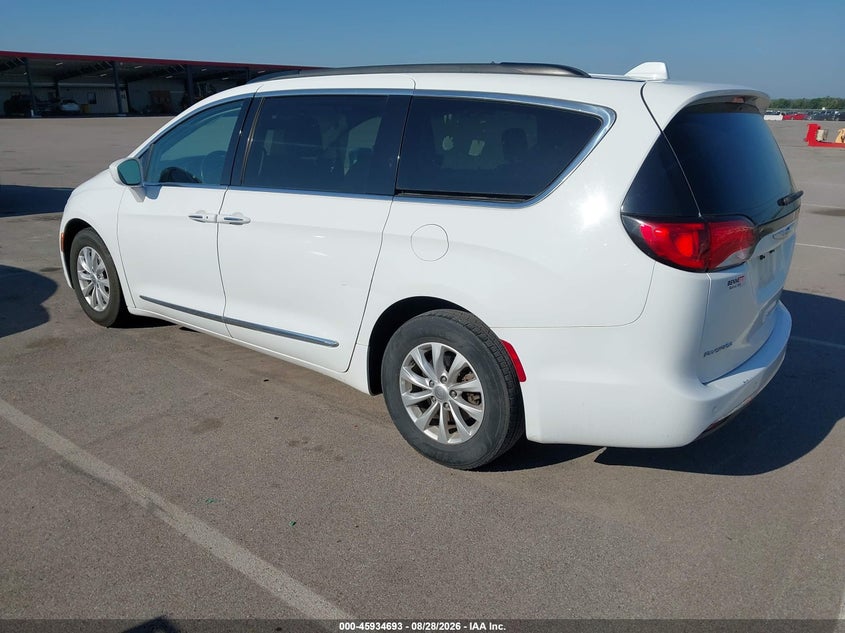 CHRYSLER PACIFICA 2017 VIN 2C4RC1BG3HR576231