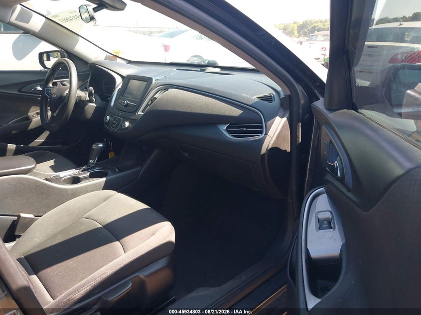 2017 CHEVROLET MALIBU auction photo 5