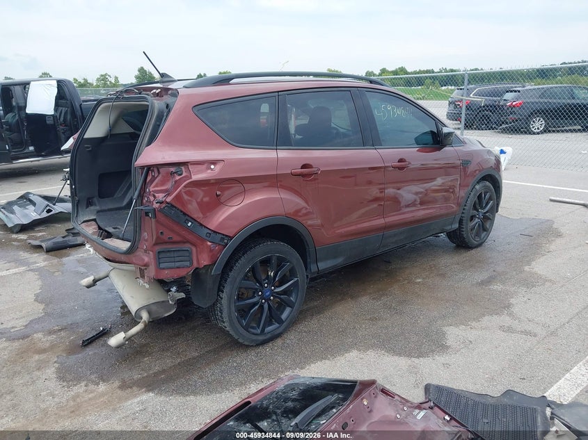 Vin: 1fmcu9gd6jua83387, lot: 46433985, ford escape se 20184
