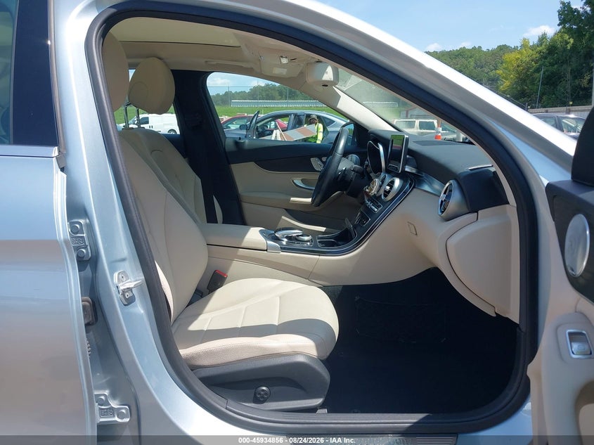 2015 MERCEDES-BENZ C 300 auction photo 5