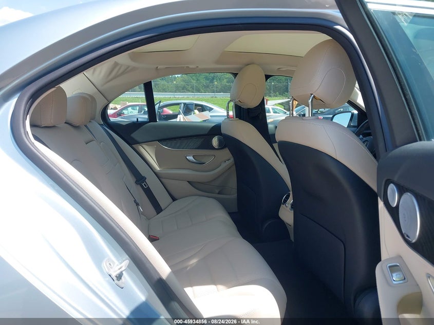 2015 MERCEDES-BENZ C 300 auction photo 8