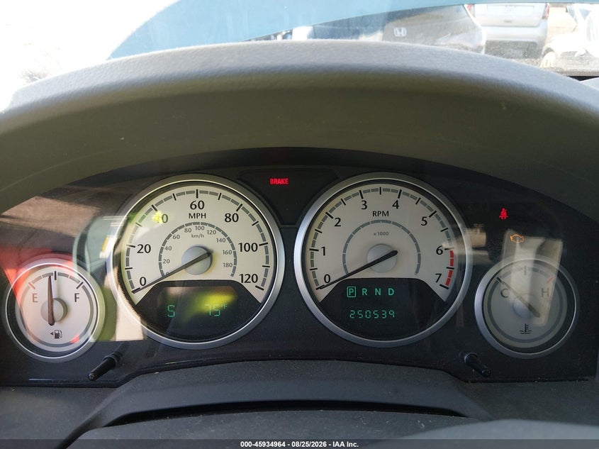 CHRYSLER TOWN & COUNTRY 2010 VIN 2A4RR5D15AR392455