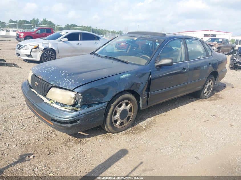 1996 Toyota Avalon, Front End, IAAI, VIN 4T1BF12B1TU112052 — photo 2