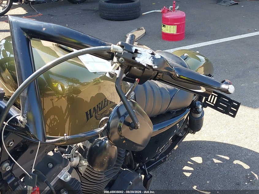 HARLEY-DAVIDSON XL883 2016