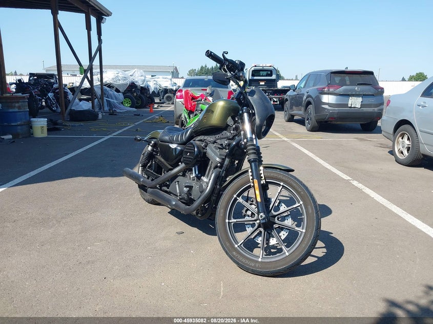 HARLEY-DAVIDSON XL883 2016