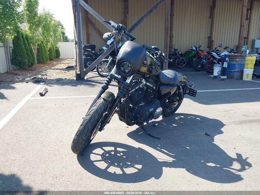 HARLEY-DAVIDSON XL883 2016