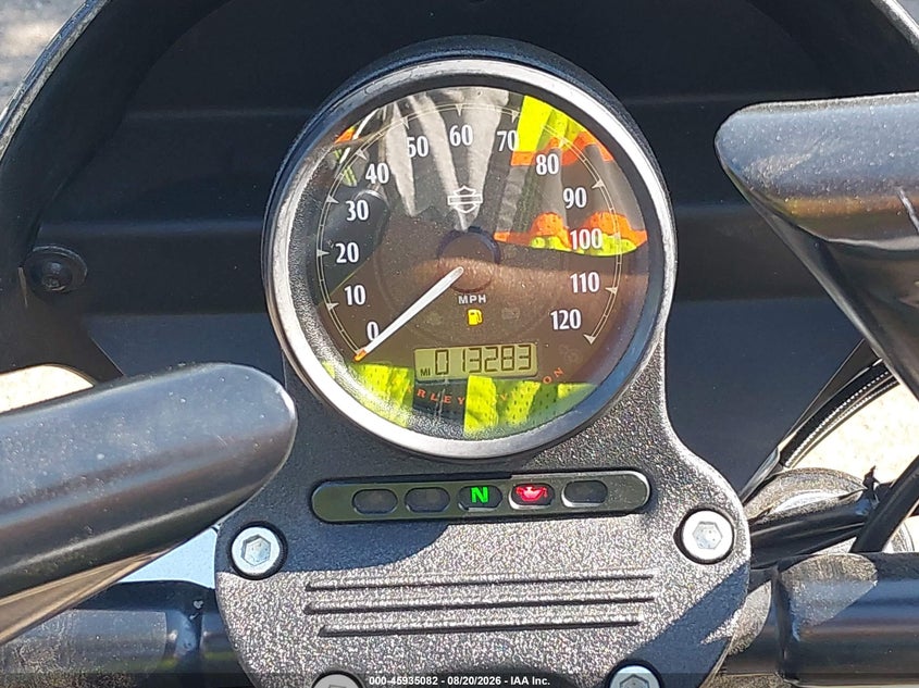 HARLEY-DAVIDSON XL883 2016
