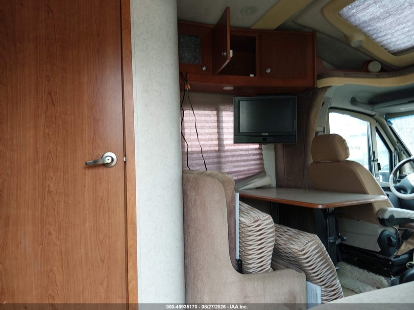 2010 WINNEBAGO SPRINTER 3500 auction photo 7