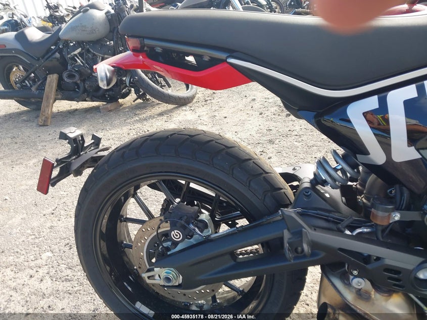 DUCATI SCRAMBLER 2025