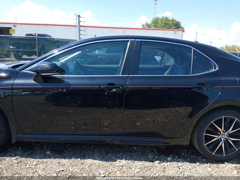 TOYOTA CAMRY - zdjęcie 14