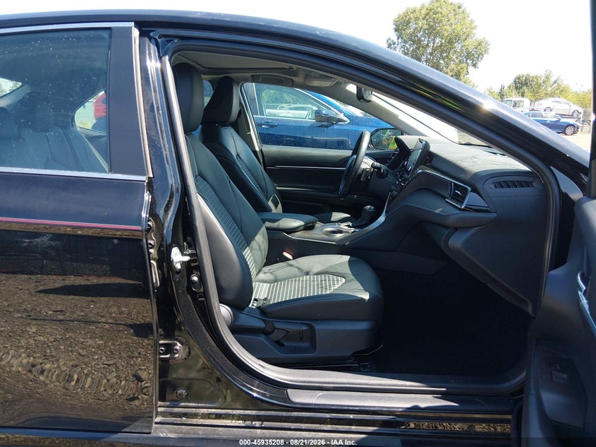 TOYOTA CAMRY - zdjęcie 5