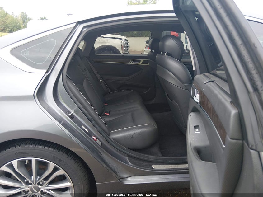 2015 HYUNDAI GENESIS auction photo 8