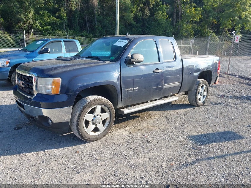 2011 GMC SIERRA 2500HD auction photo 2