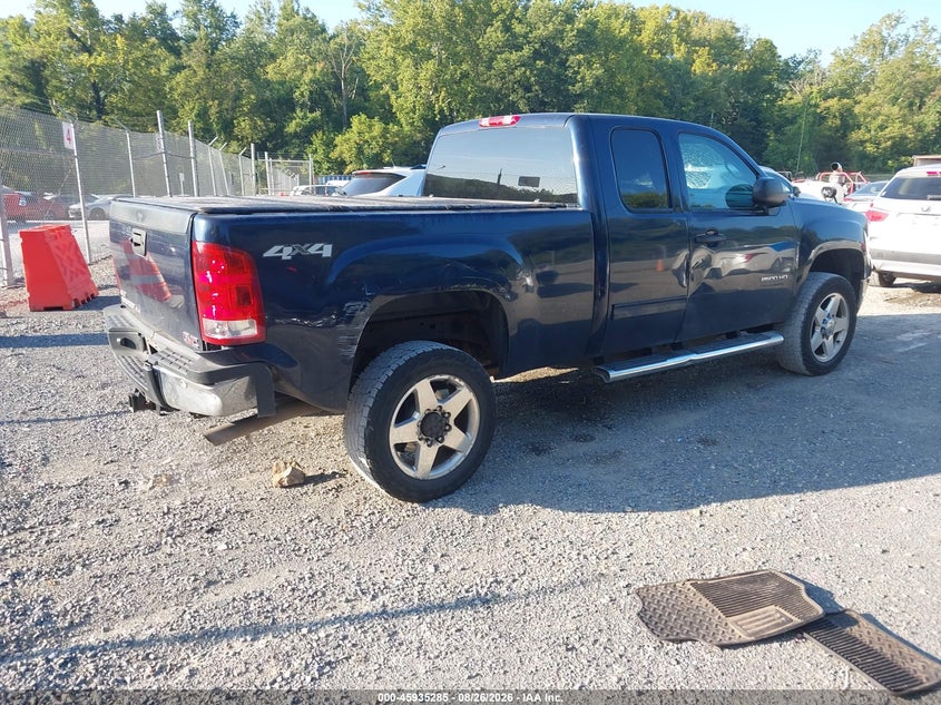 2011 GMC SIERRA 2500HD auction photo 4