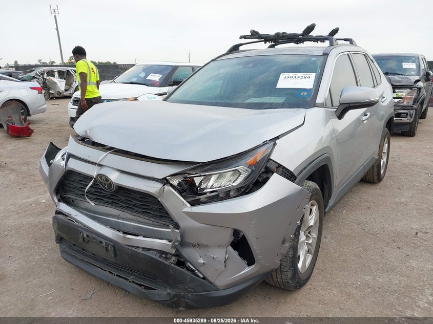 2021 Toyota RAV 4, Front End, IAAI, VIN 2T3W1RFV0MC168982 — photo 2